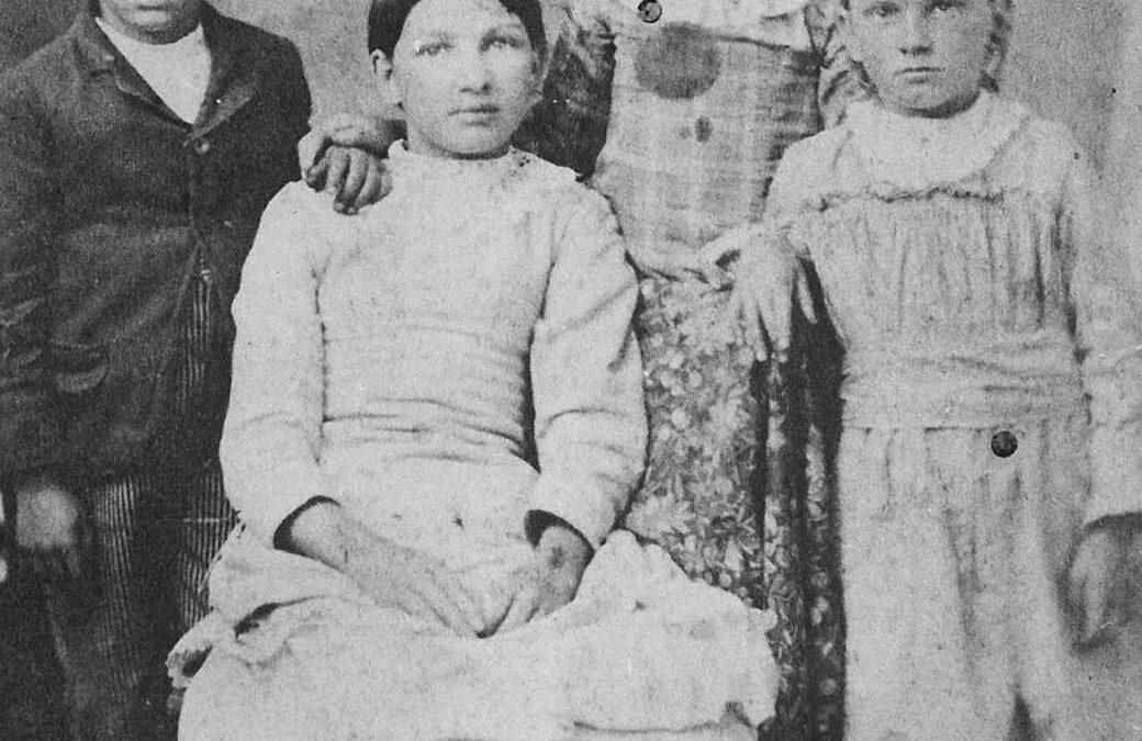 1880s Henry, Catherine, Emma, Jennie Rogler, probably in late 1880s