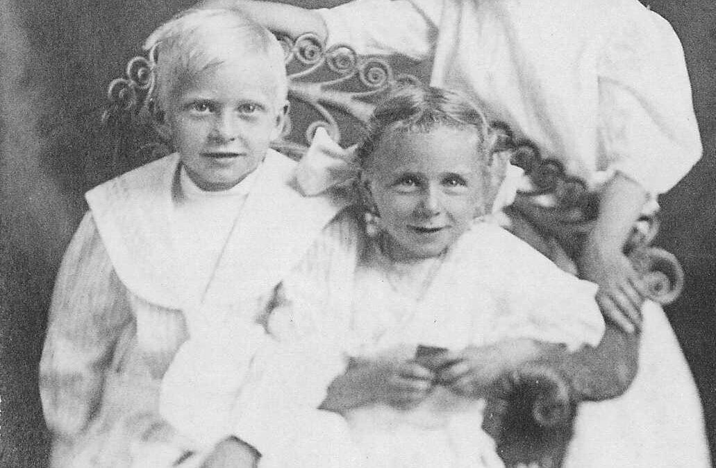 1910 Wayne, Irene and Helen Rogler