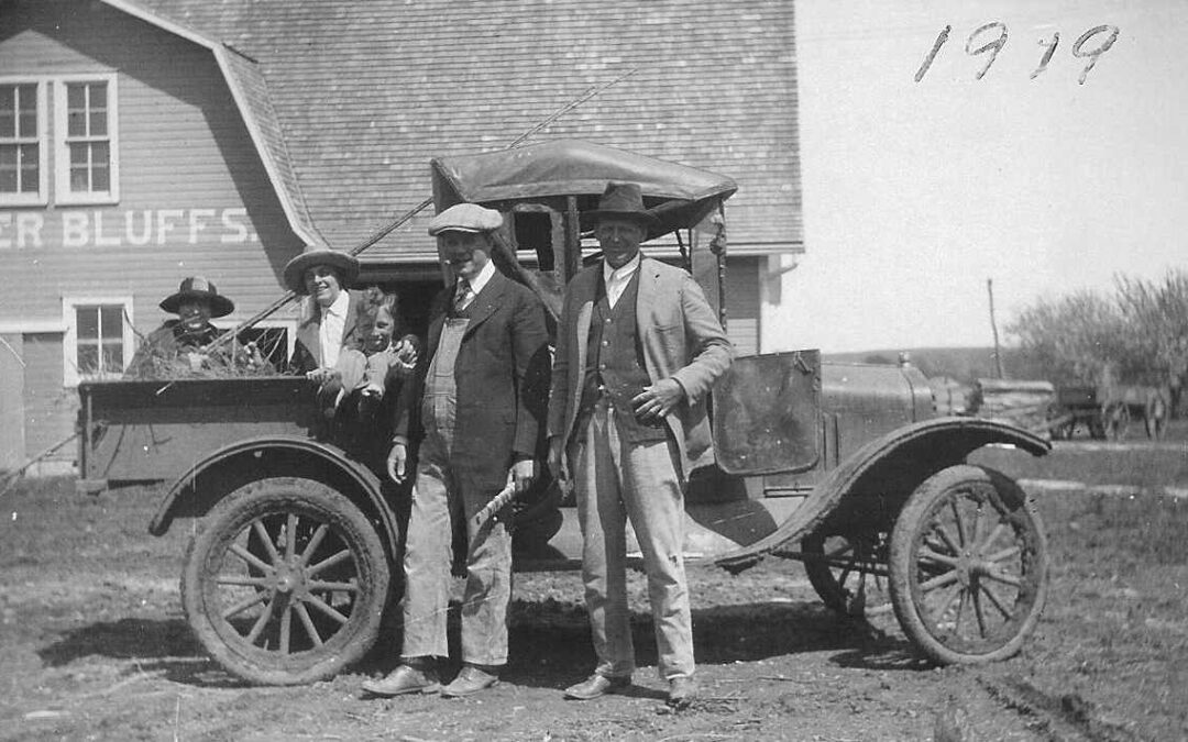 1919 Roglers and Applegates go fishing2