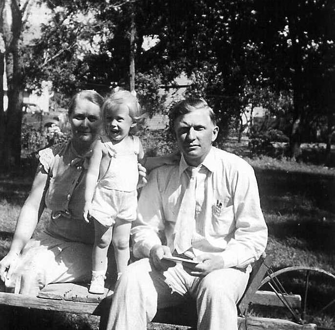 1938 Wayne and family