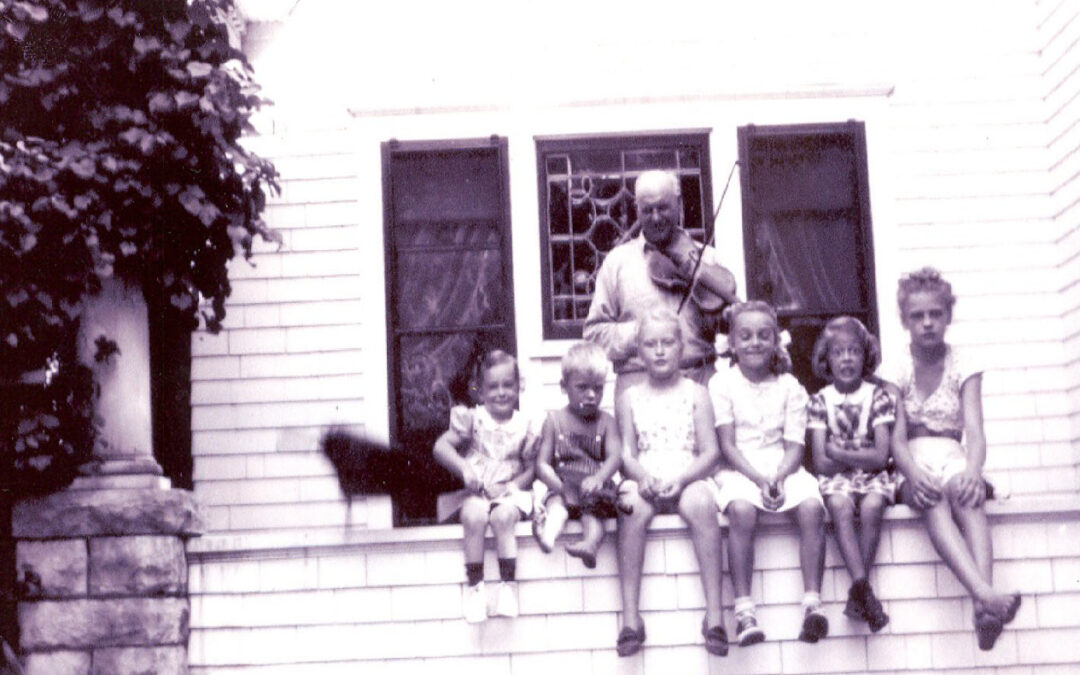 1947 ca Henry with fiddle, kids L to R Susan, Victor, MaryAnn, Helen, Joan, Patti
